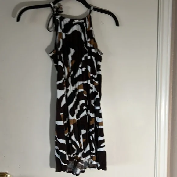 Faded Glory Ladies top Size 8 to 10 color is white, brown, tan and black. A-13 - Picture 3 of 4